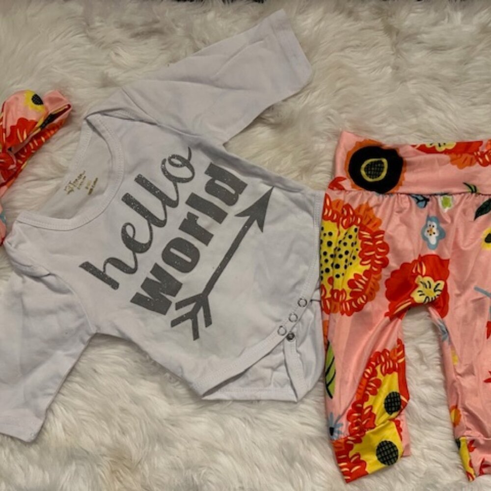 White & Pink Flower "Hello World" 3 pc set  7473  NWT Boutique